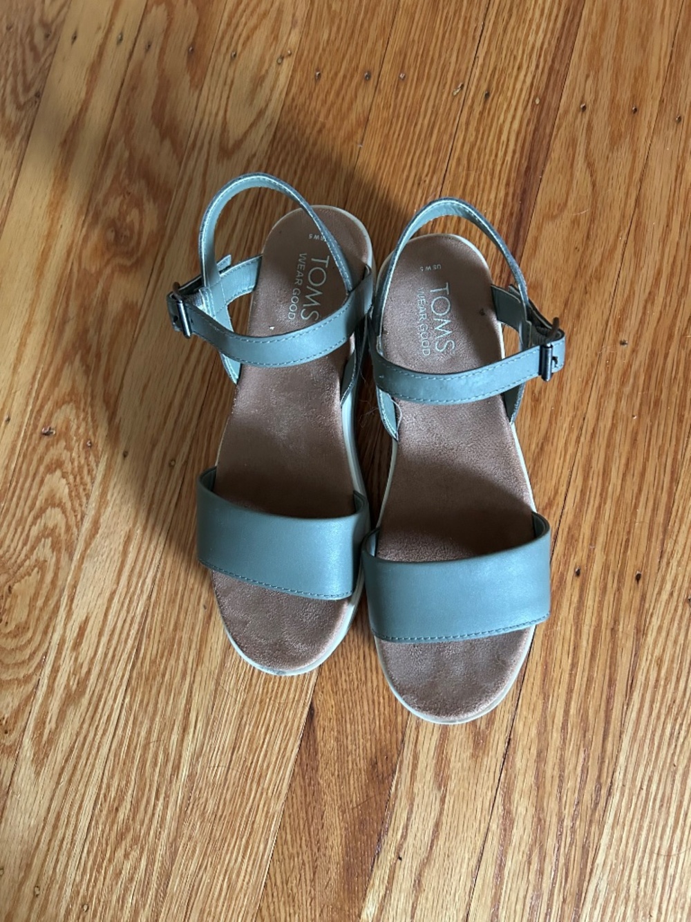 TOMS Sandals - Picture 4 of 4